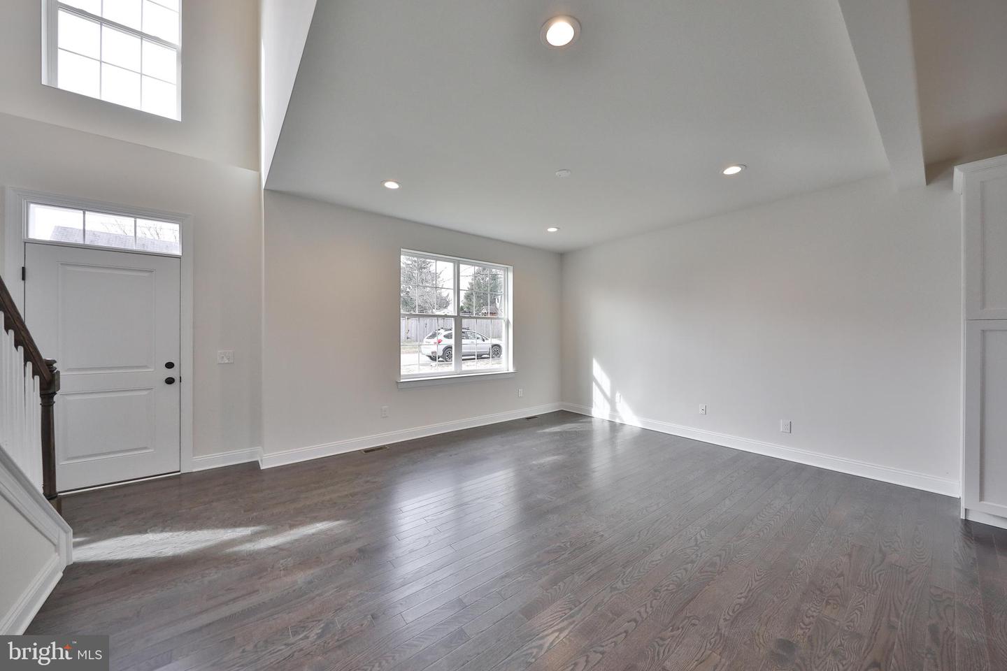 248 Hillcrest Ave