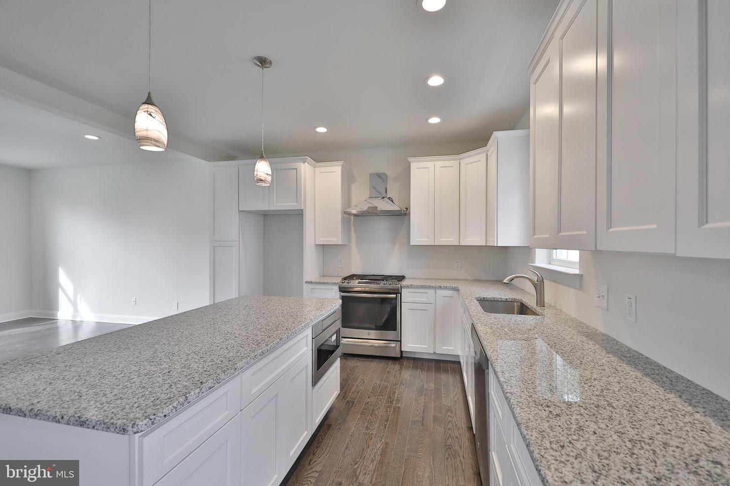 248 Hillcrest Ave