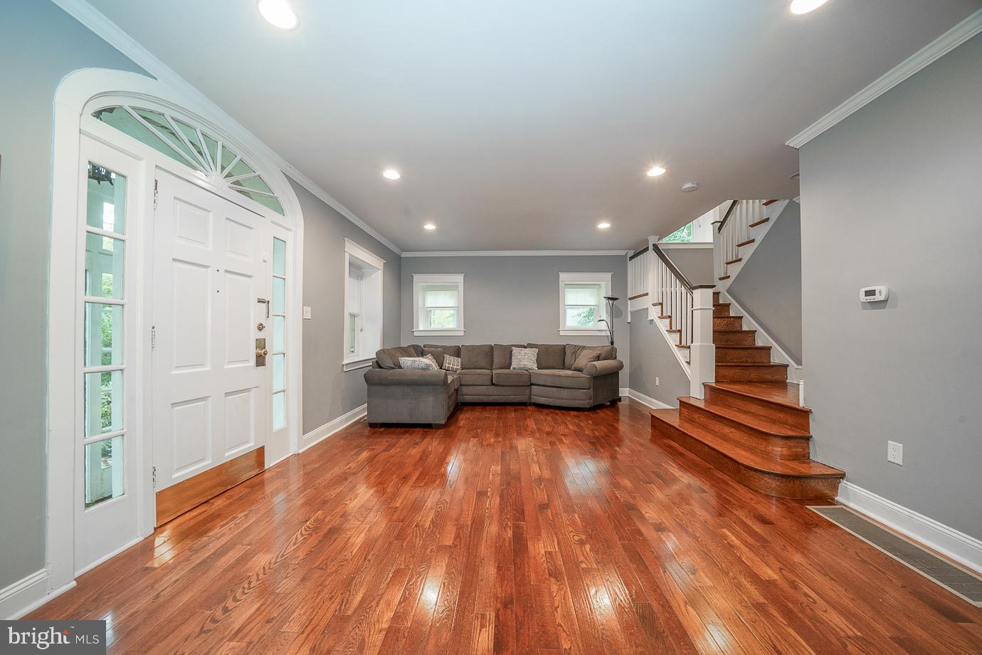 511 Waring Rd