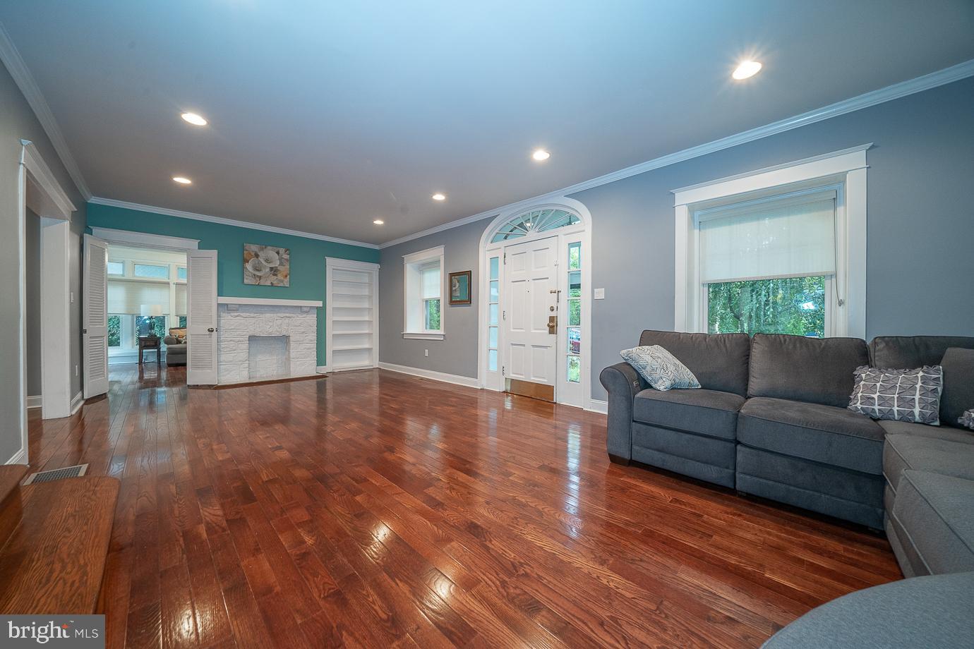 511 Waring Rd