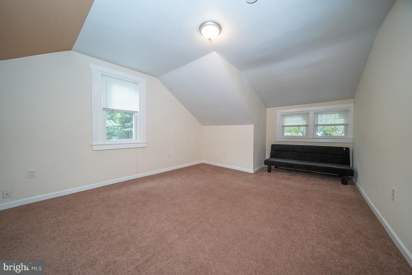 511 Waring Rd
