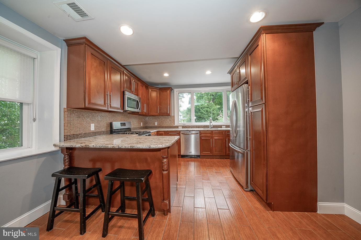 511 Waring Rd