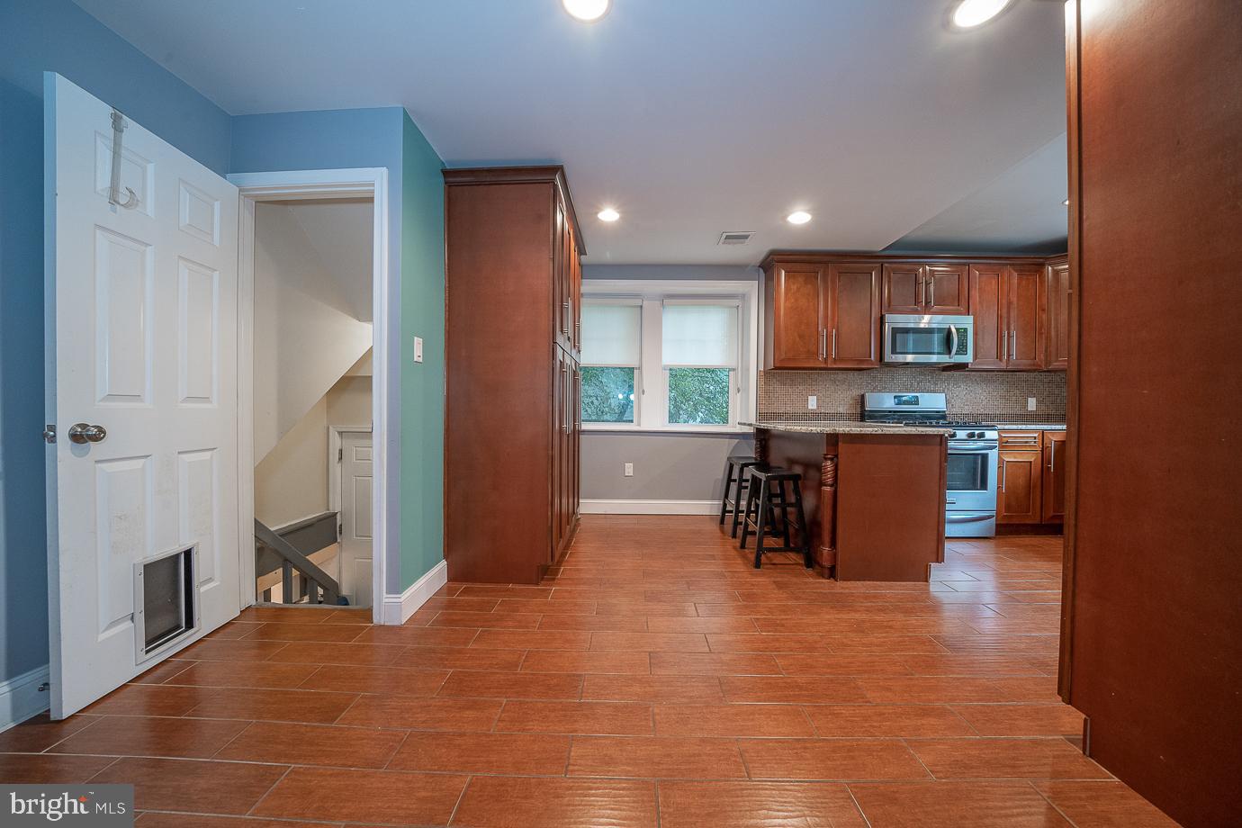 511 Waring Rd