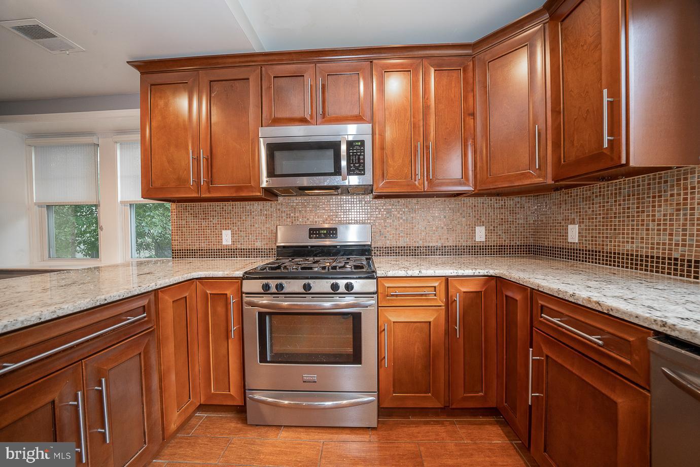 511 Waring Rd
