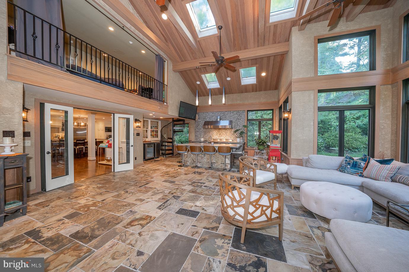 1431 Sandy Cir
