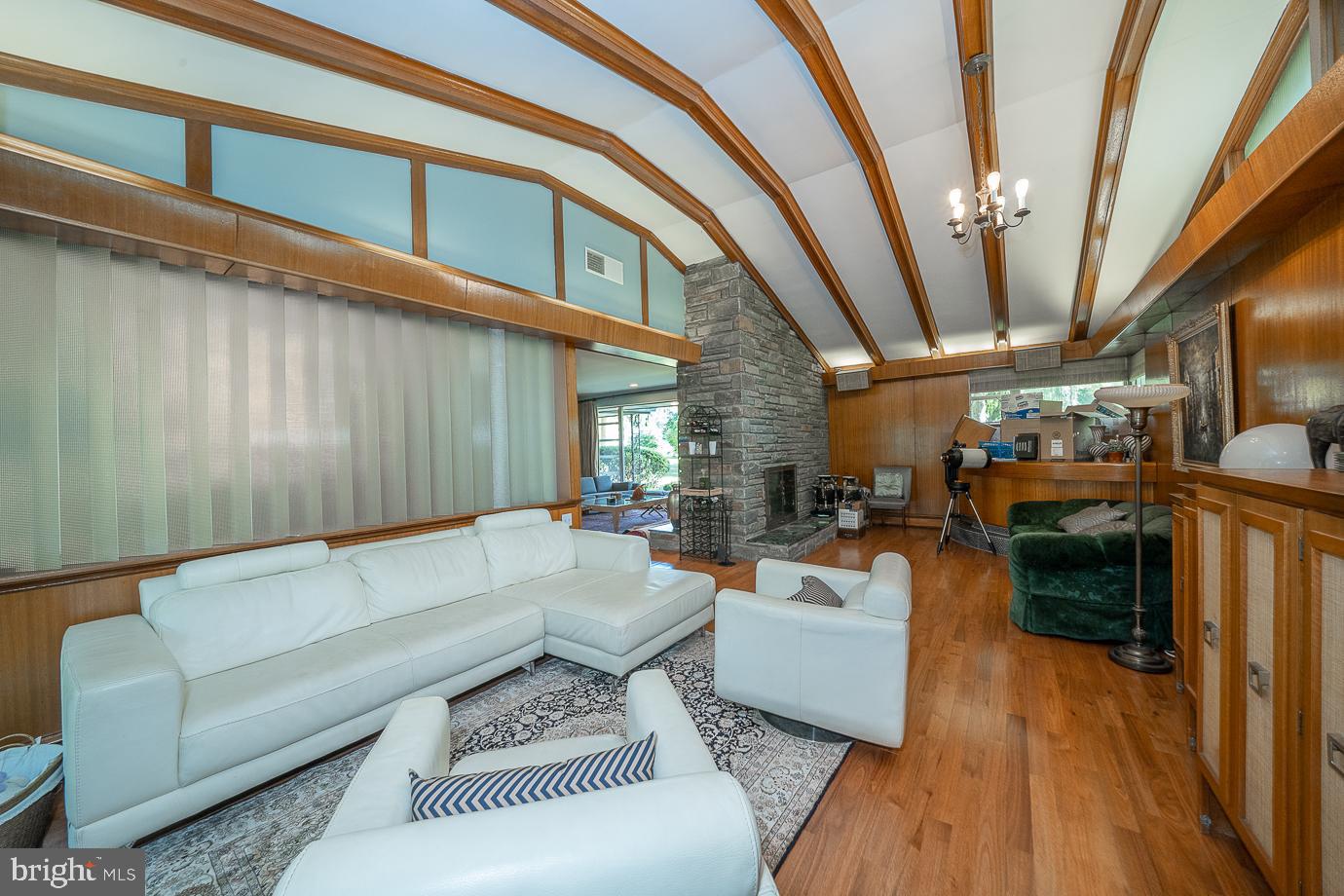 904 Centennial Rd