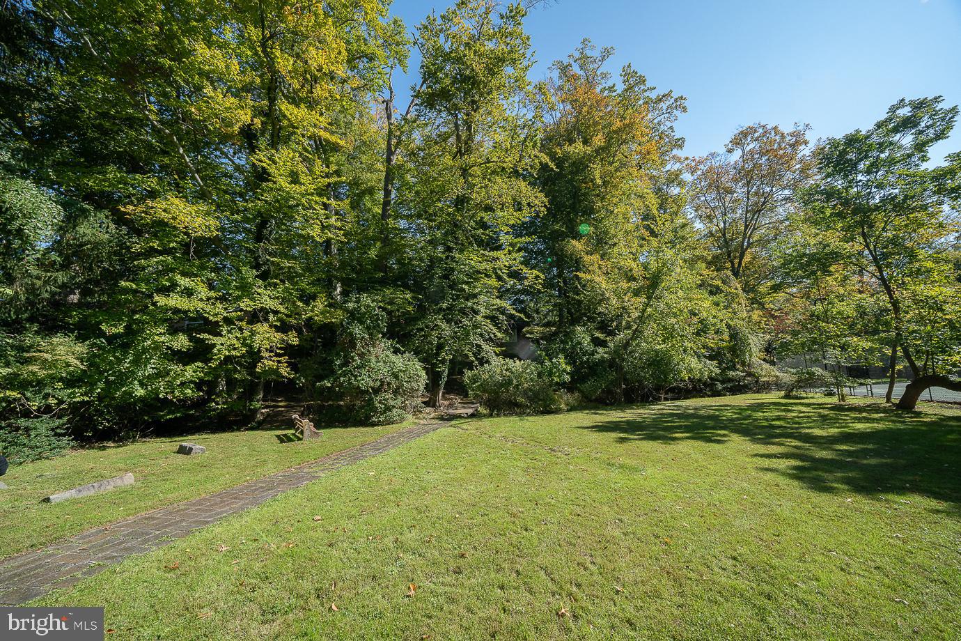 904 Centennial Rd