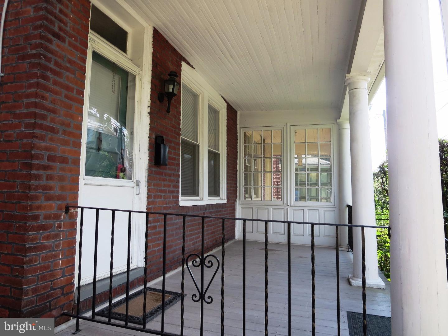 221 Ardmore Ave