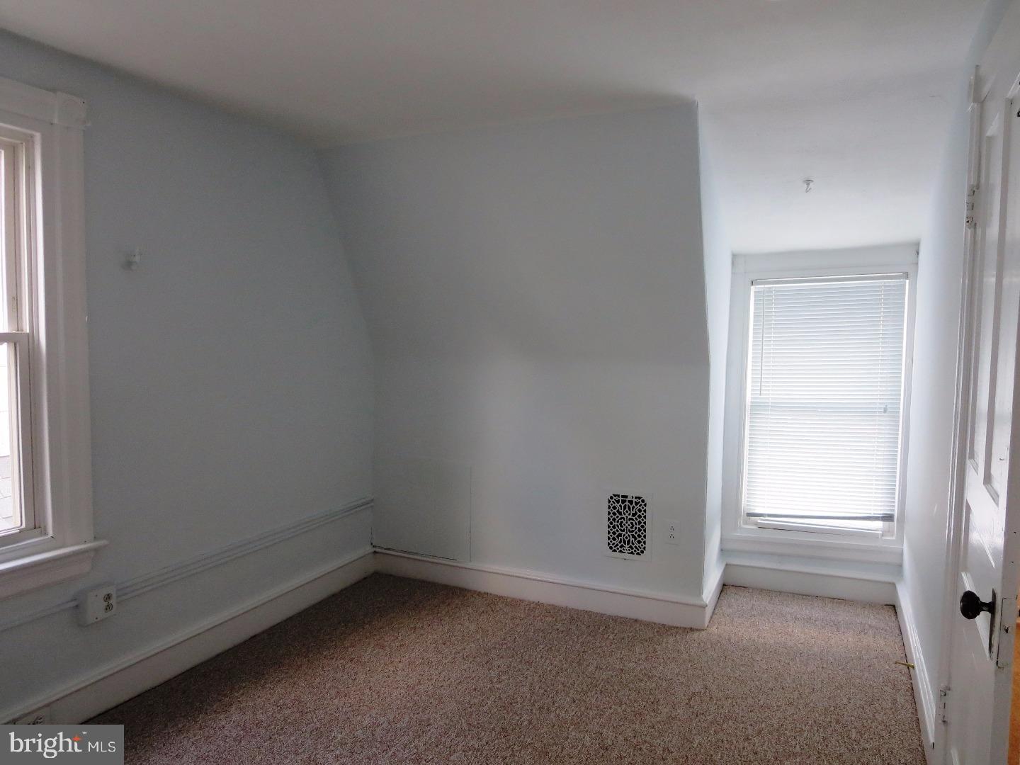 221 Ardmore Ave