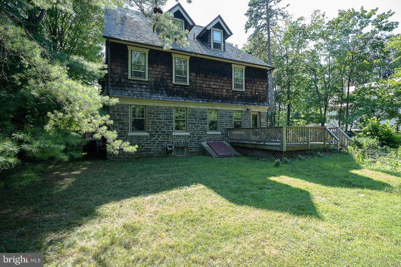 545 Elkins Ave
