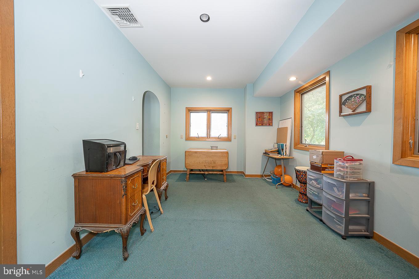 545 Elkins Ave