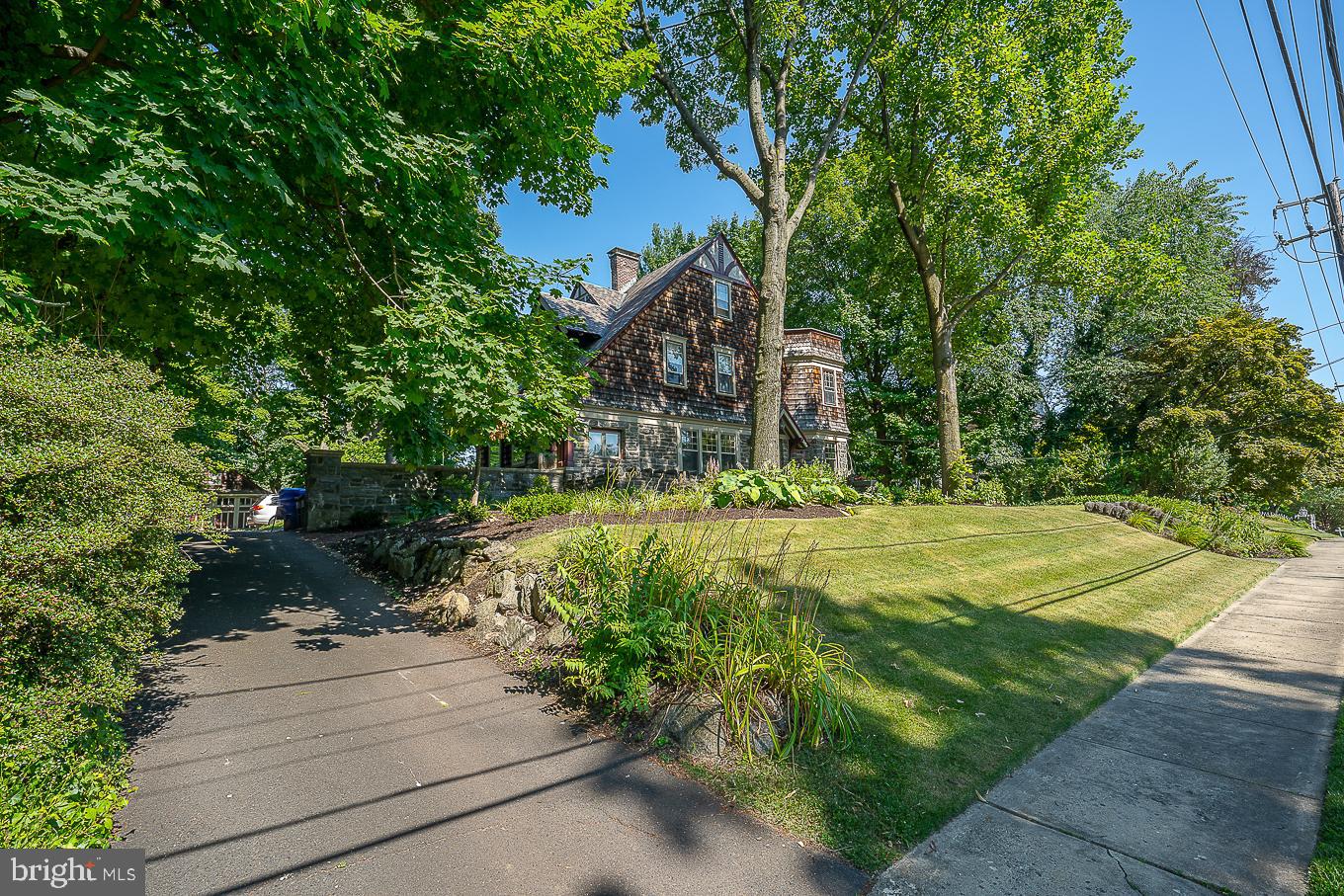 545 Elkins Ave