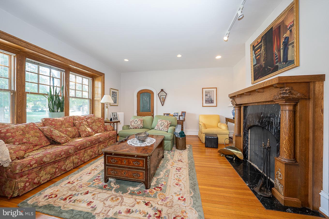 545 Elkins Ave