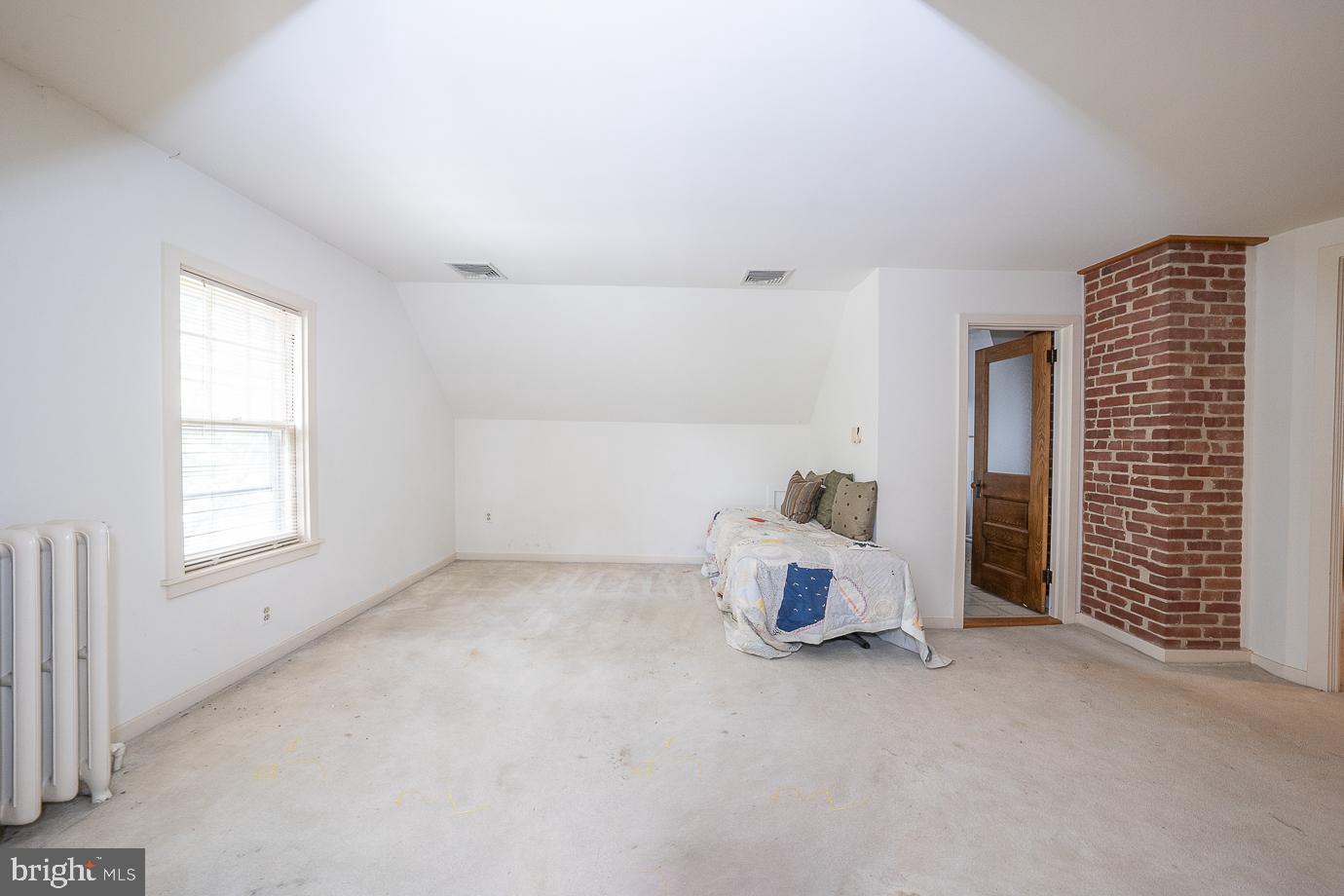 545 Elkins Ave