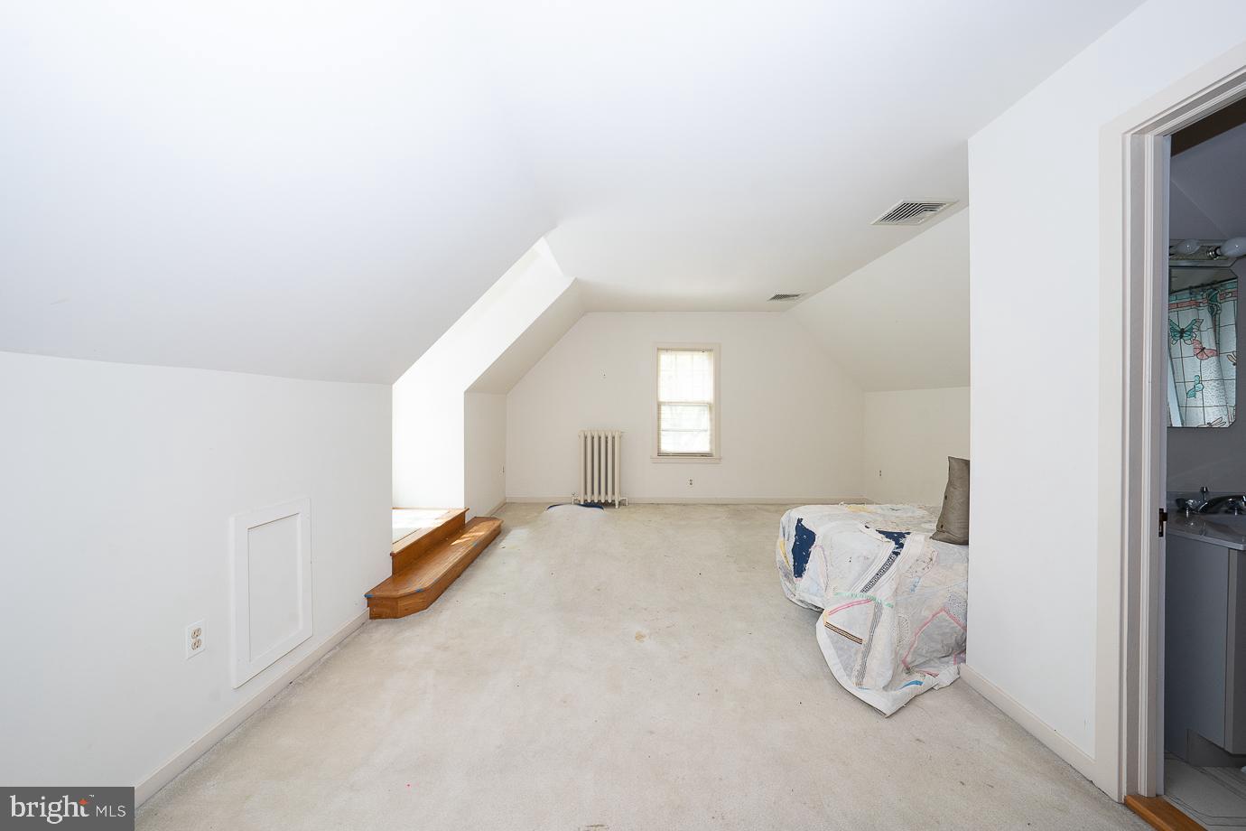 545 Elkins Ave