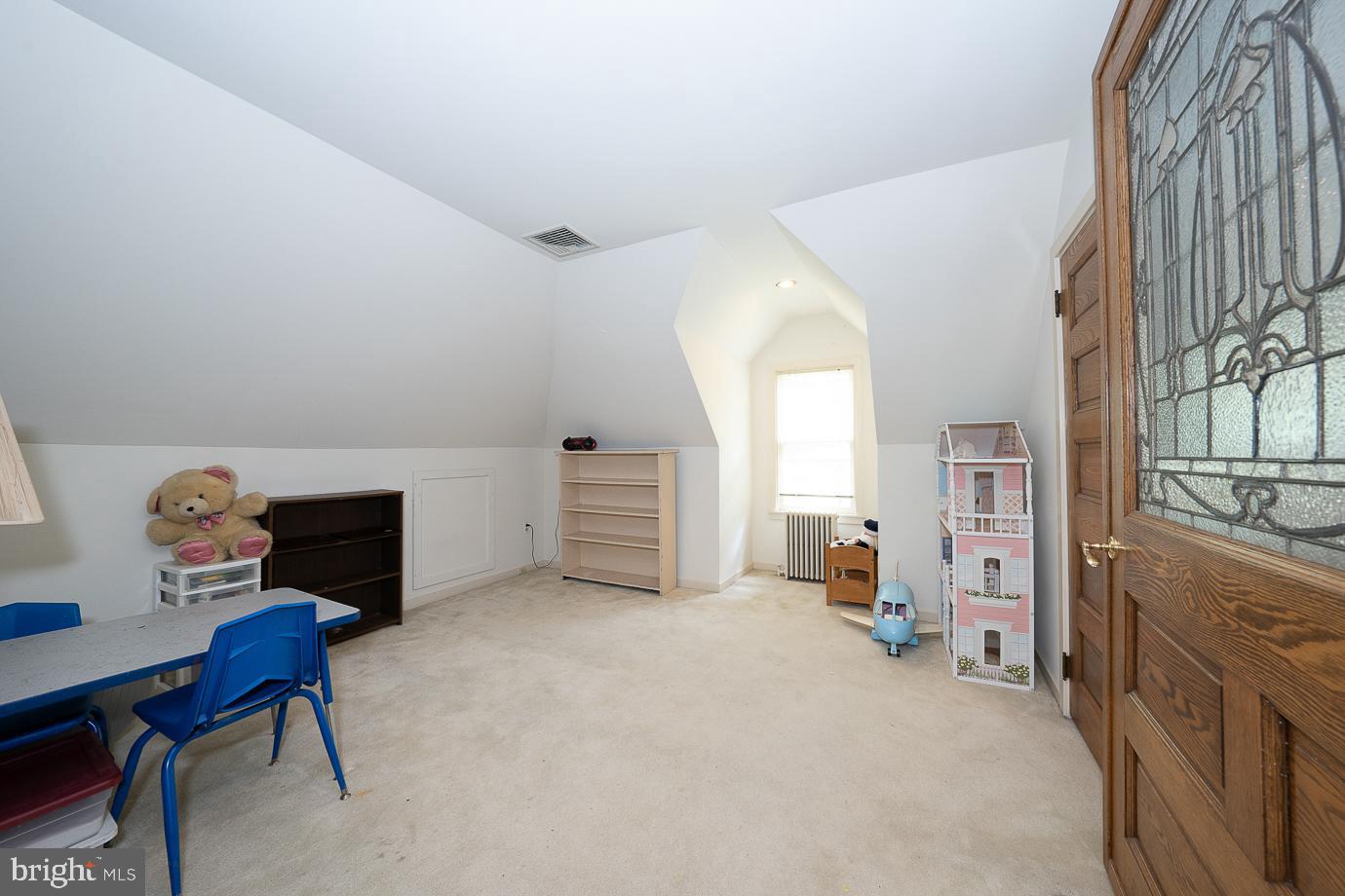 545 Elkins Ave