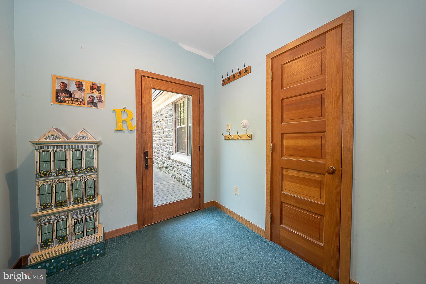 545 Elkins Ave