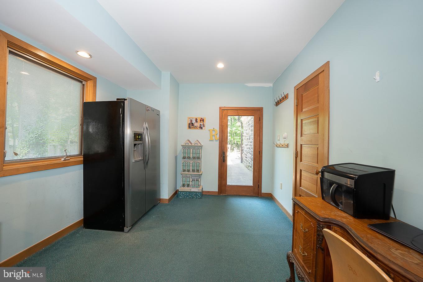 545 Elkins Ave