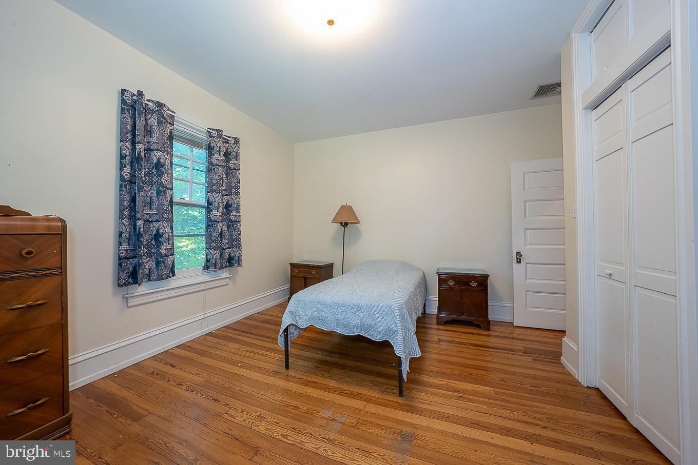 545 Elkins Ave