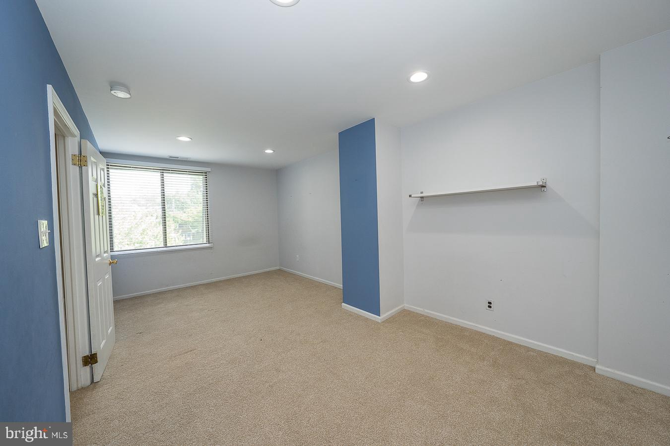 100 Llanalew Rd #11c
