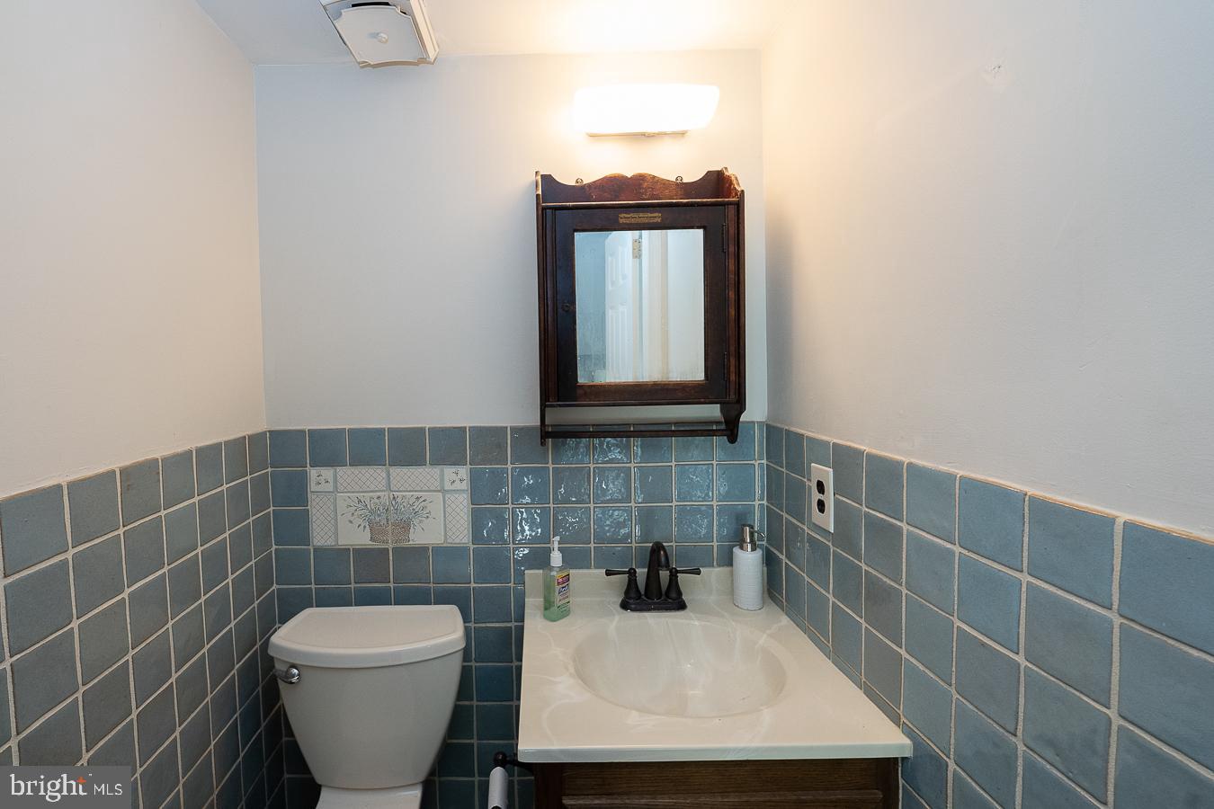 100 Llanalew Rd #11c