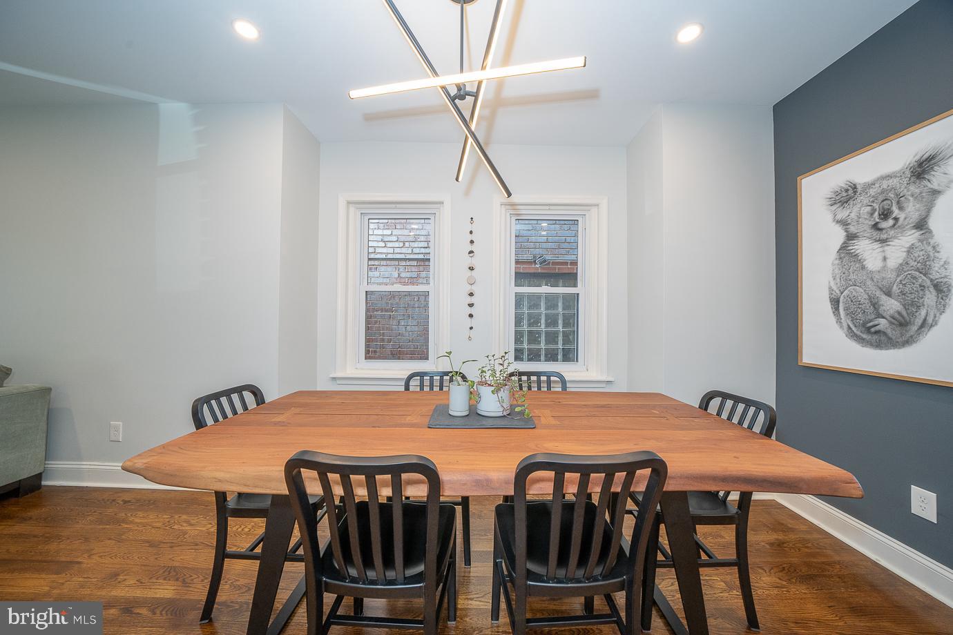 303 Woodbine Ave