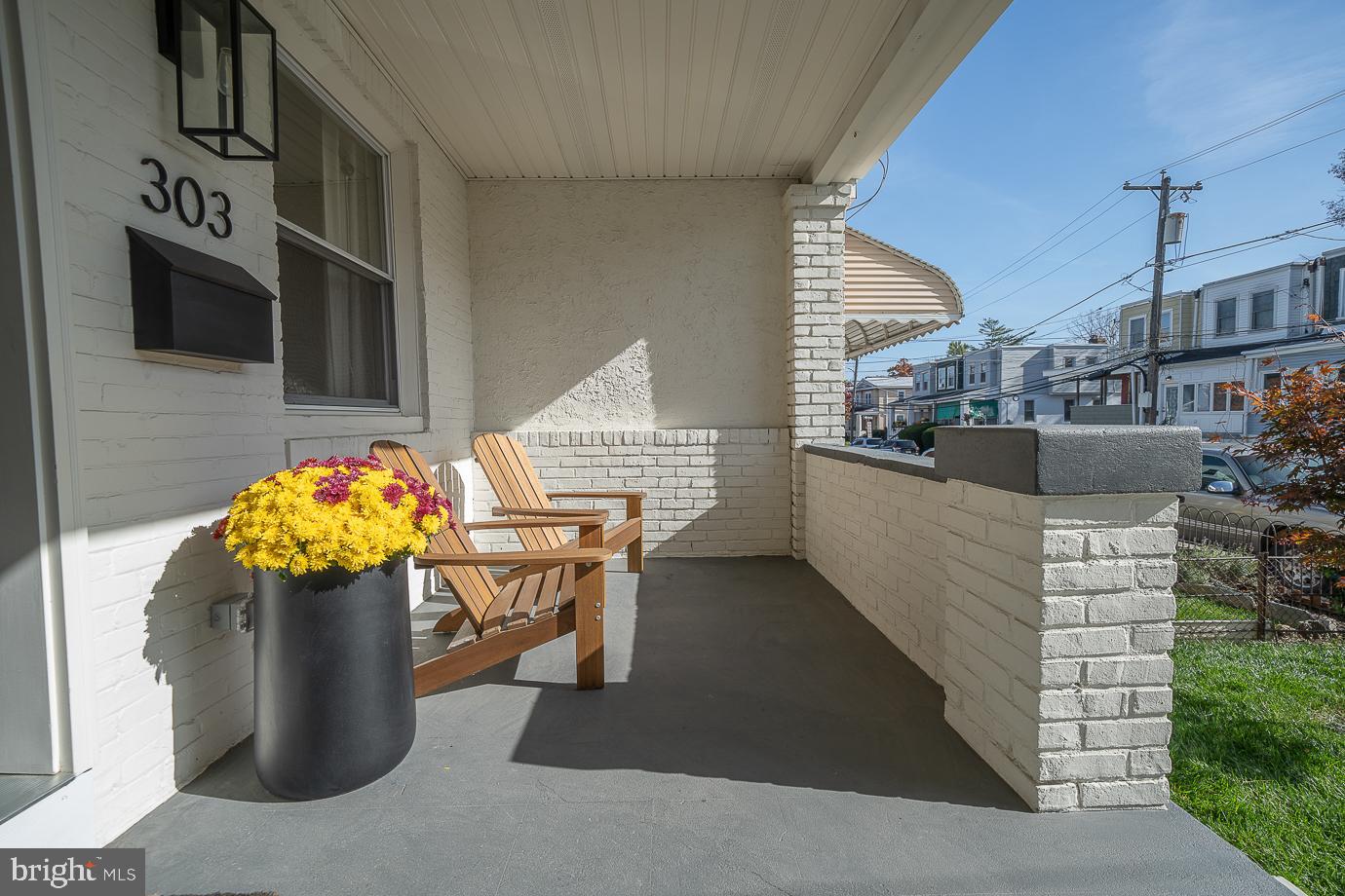 303 Woodbine Ave