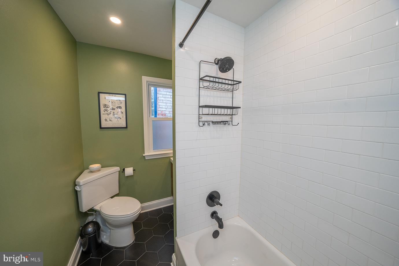 303 Woodbine Ave