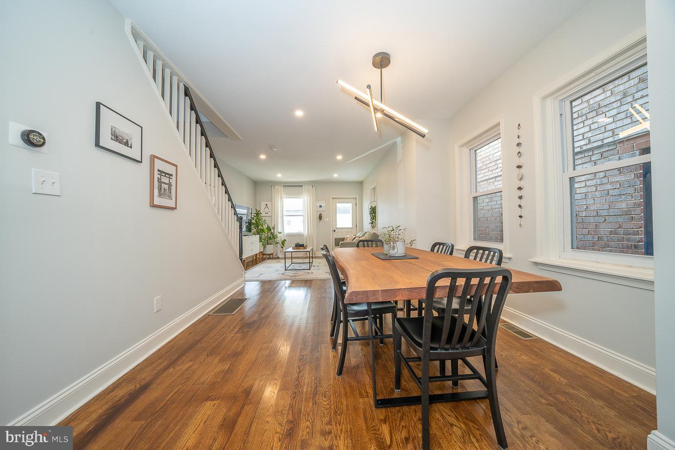 303 Woodbine Ave