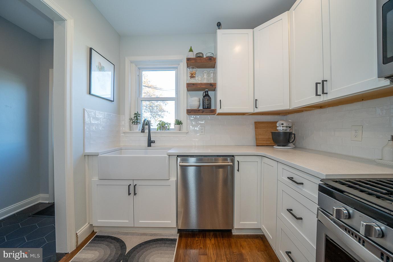 303 Woodbine Ave