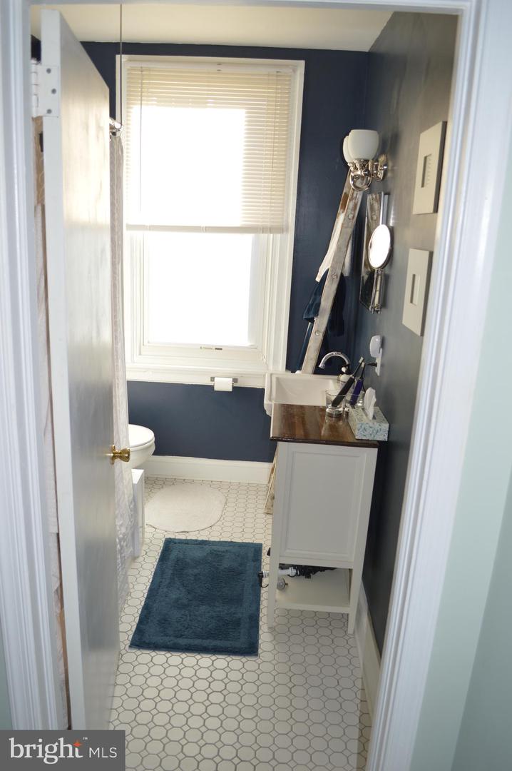 228 Linwood Ave