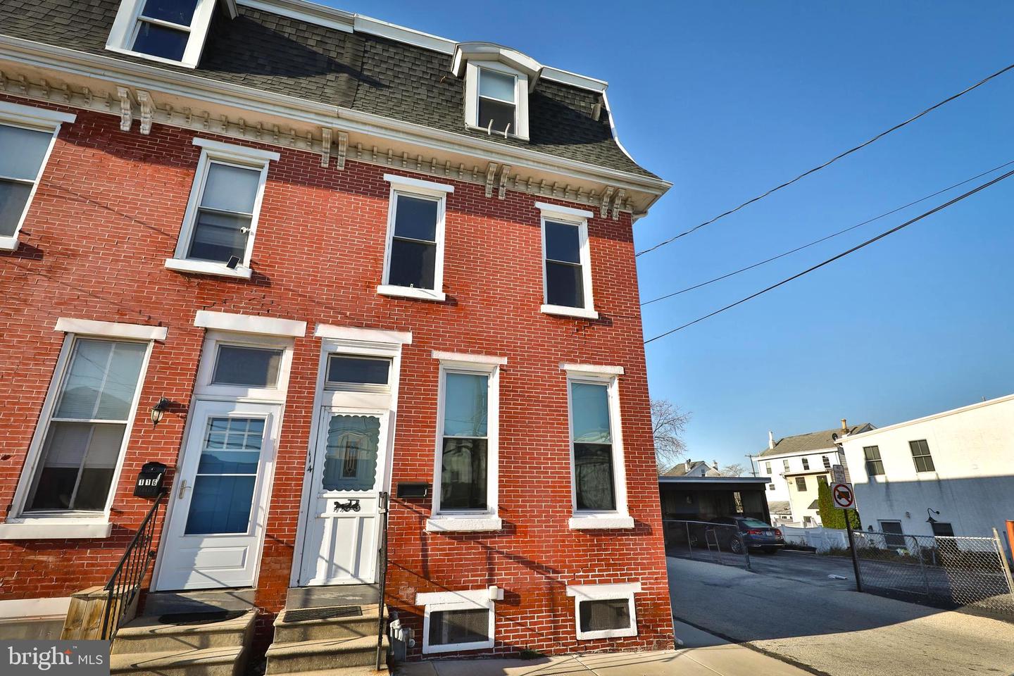 114 Holstein St