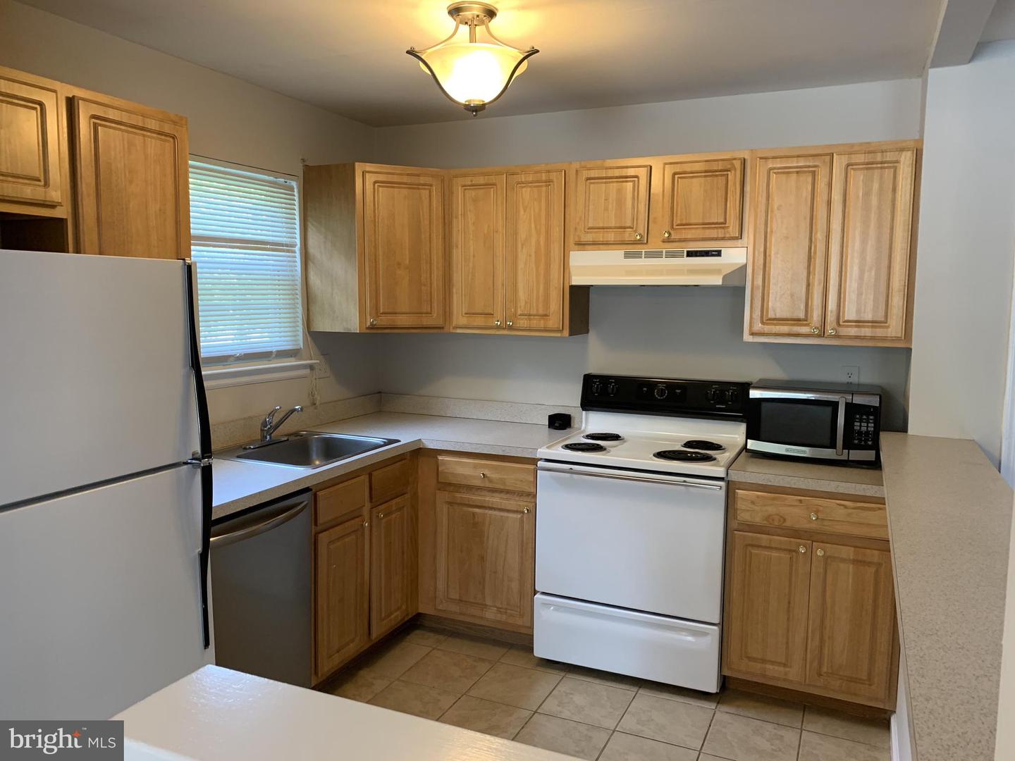 2166 Birch Dr #1st Floor