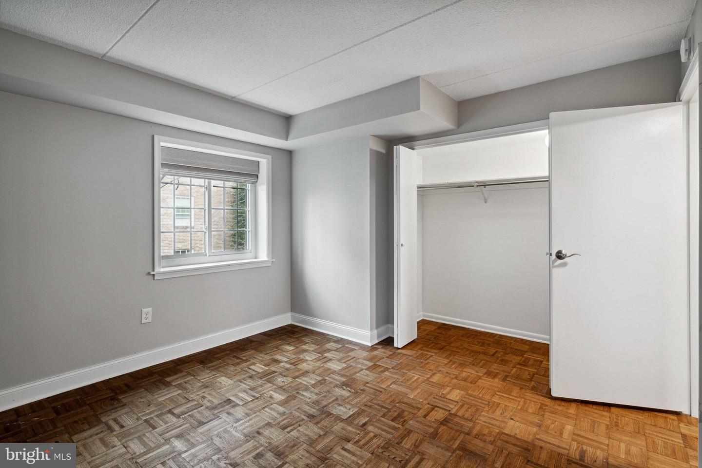 260 Montgomery Ave #302