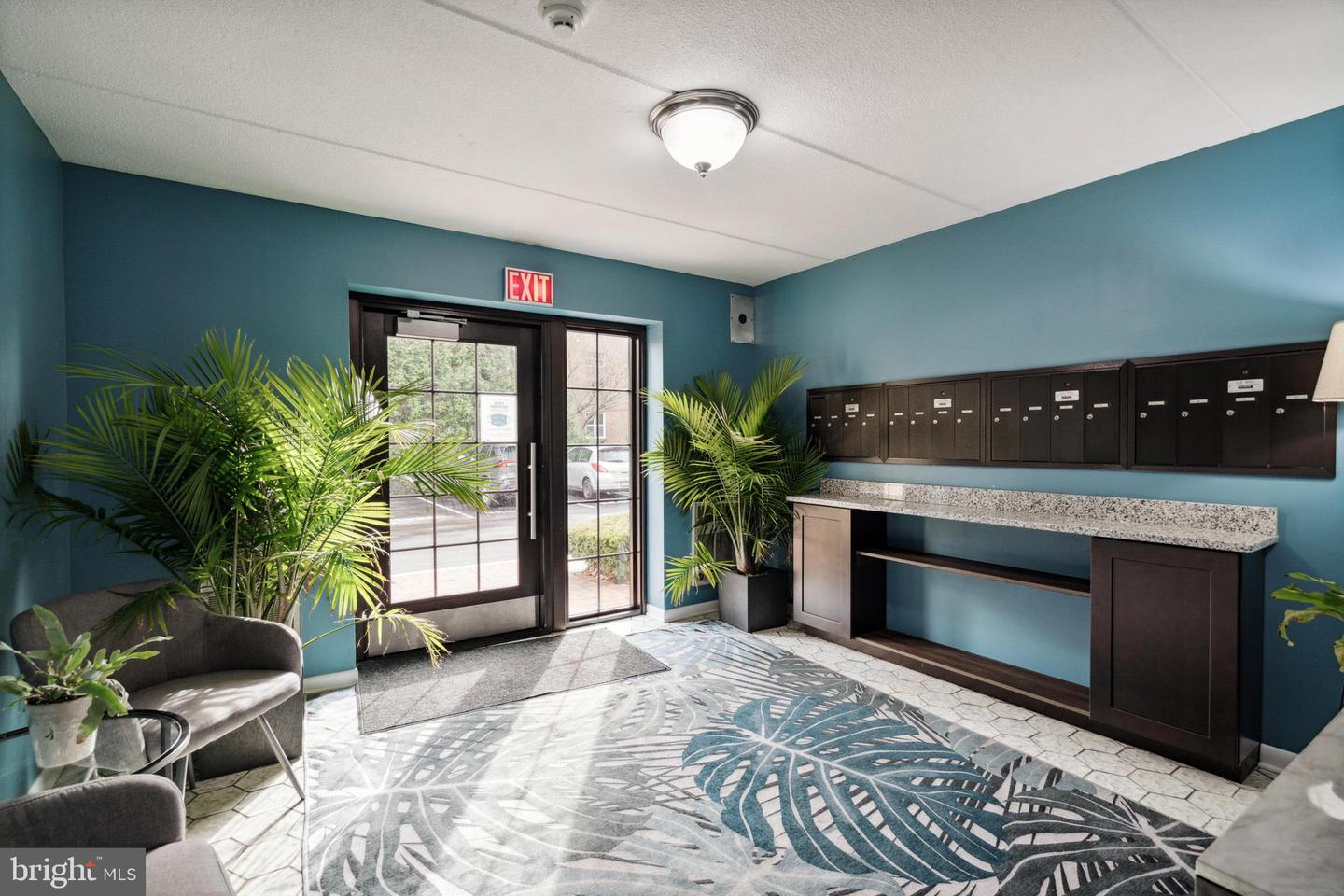 260 Montgomery Ave #302