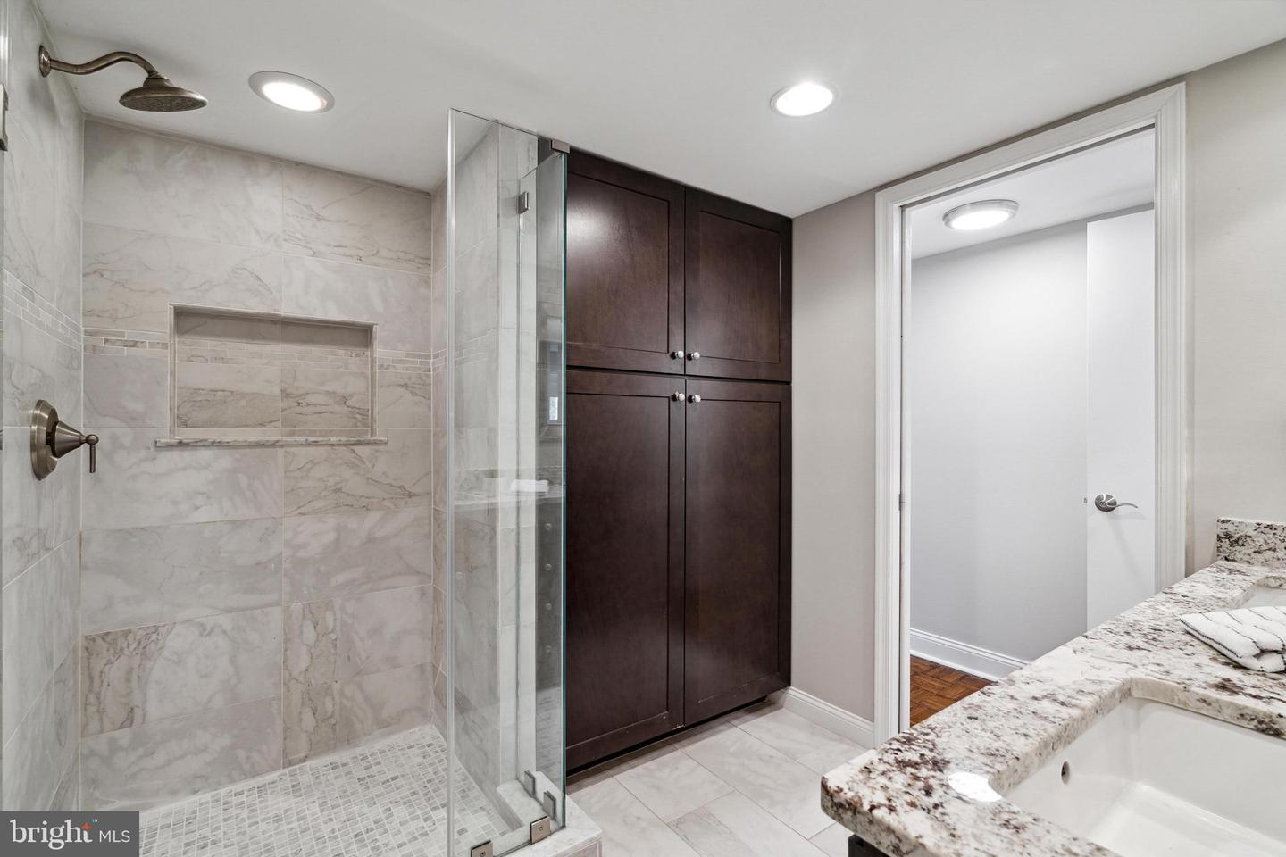 260 Montgomery Ave #302