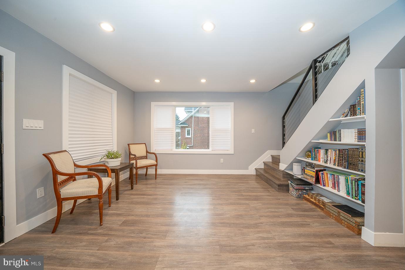 7608 Woodlawn Ave