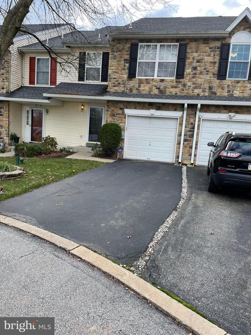 839 Rosehill Dr