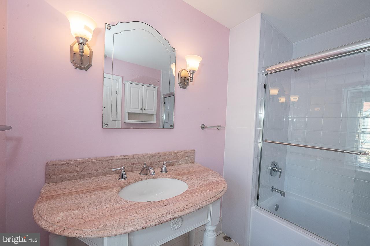 1429 Ashbourne Rd