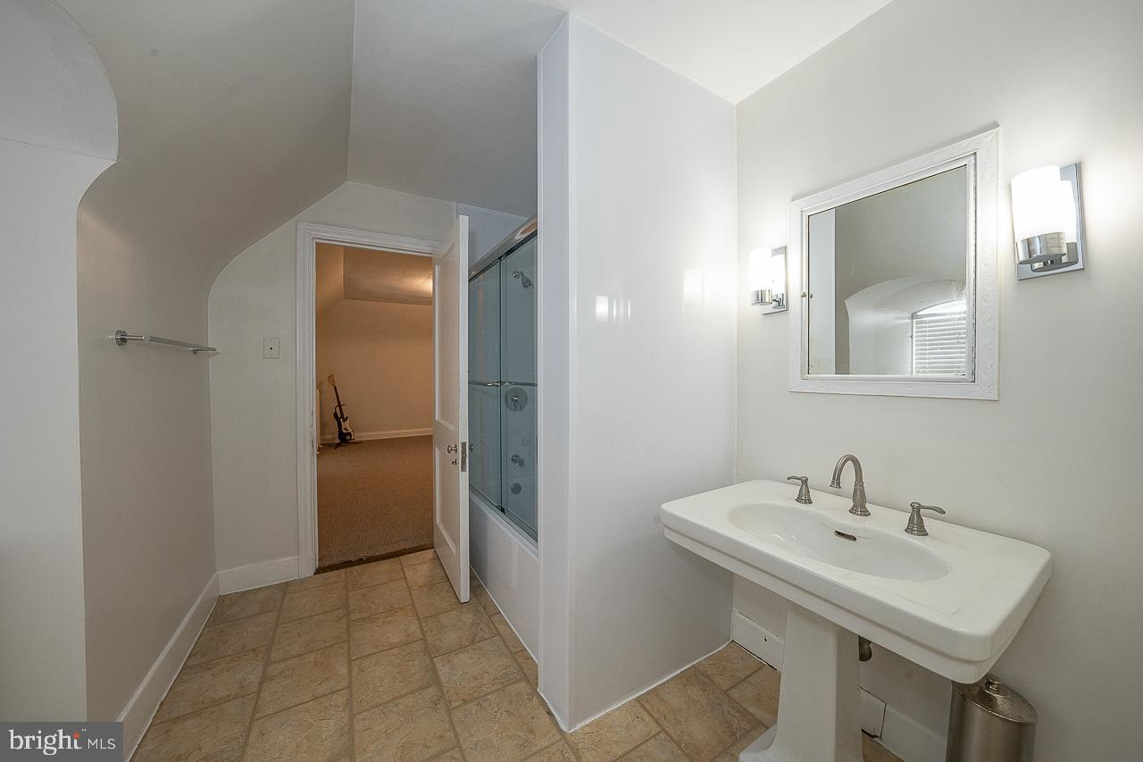 1429 Ashbourne Rd