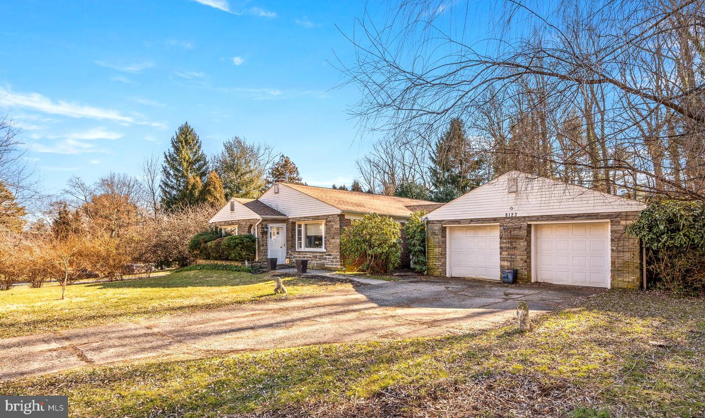 8123 Heacock Ln