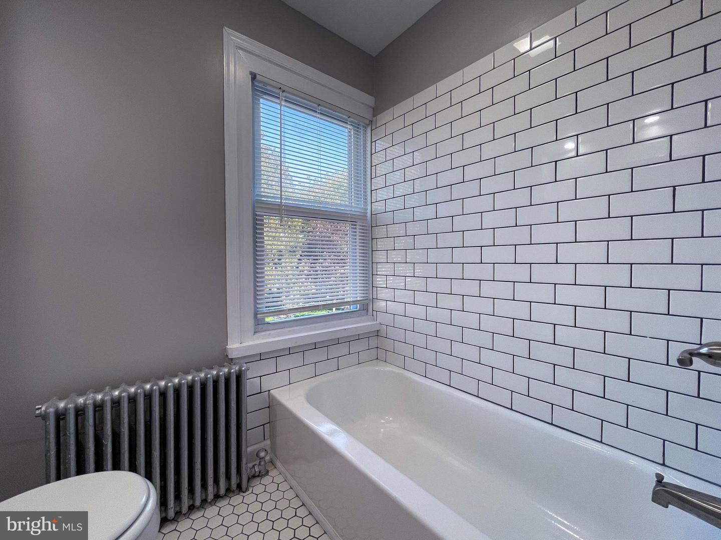 156 W 7th Ave