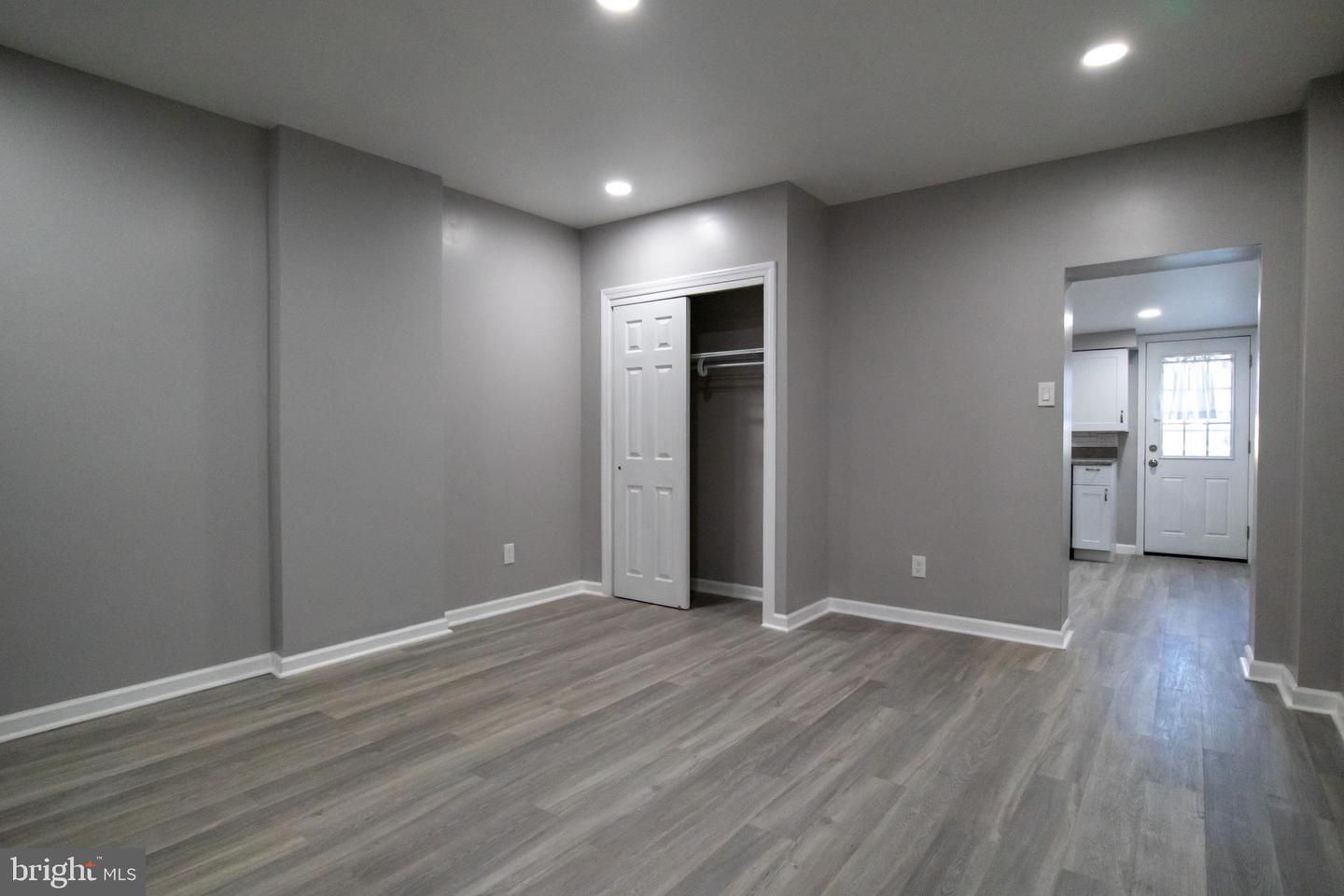 156 W 7th Ave