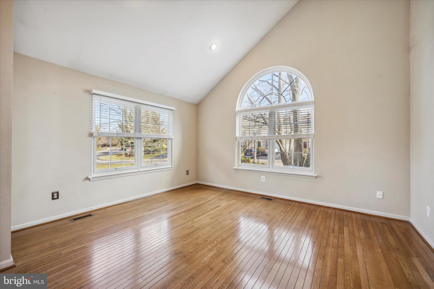 110 Gleneagles Dr