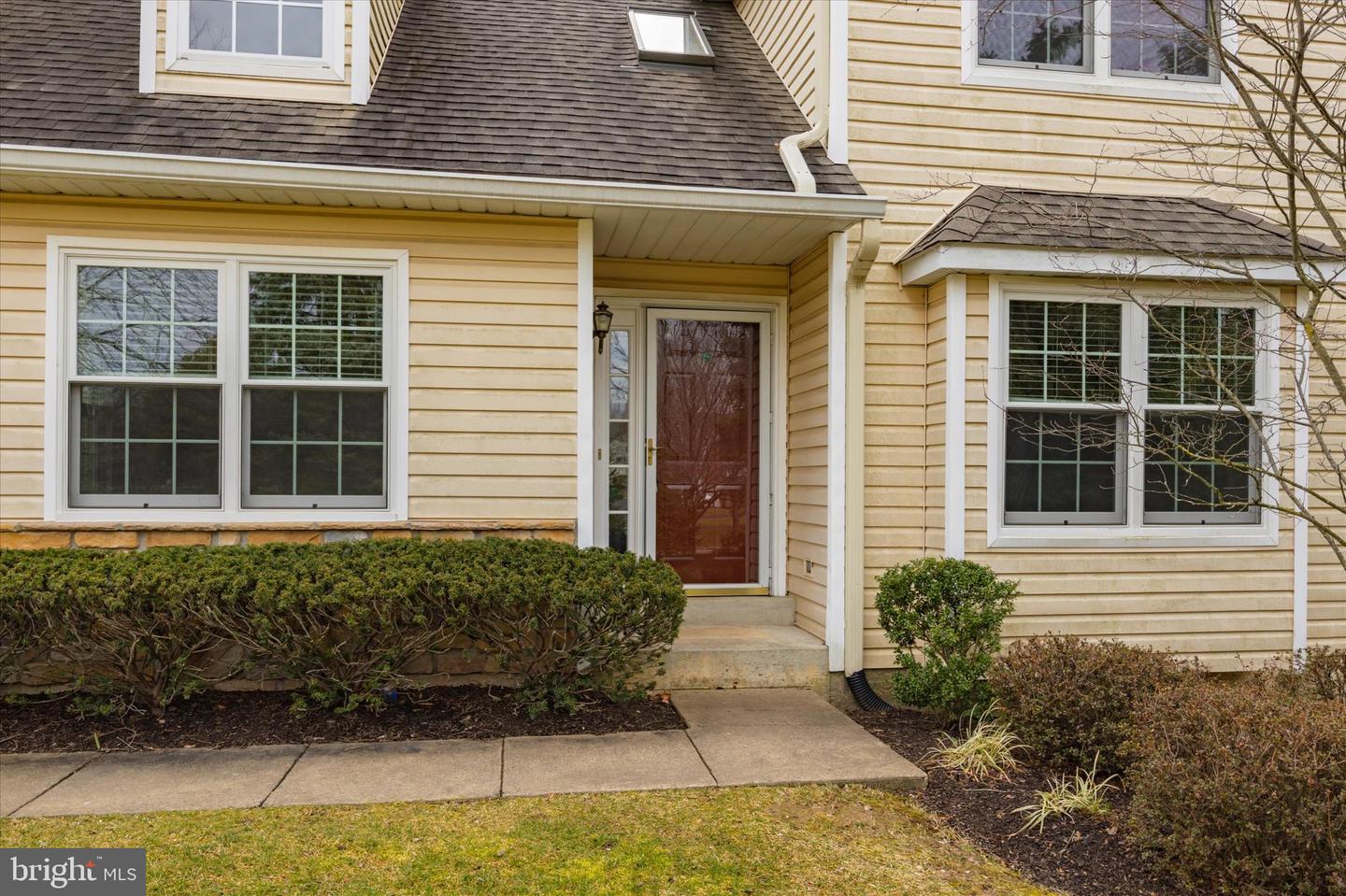 110 Gleneagles Dr
