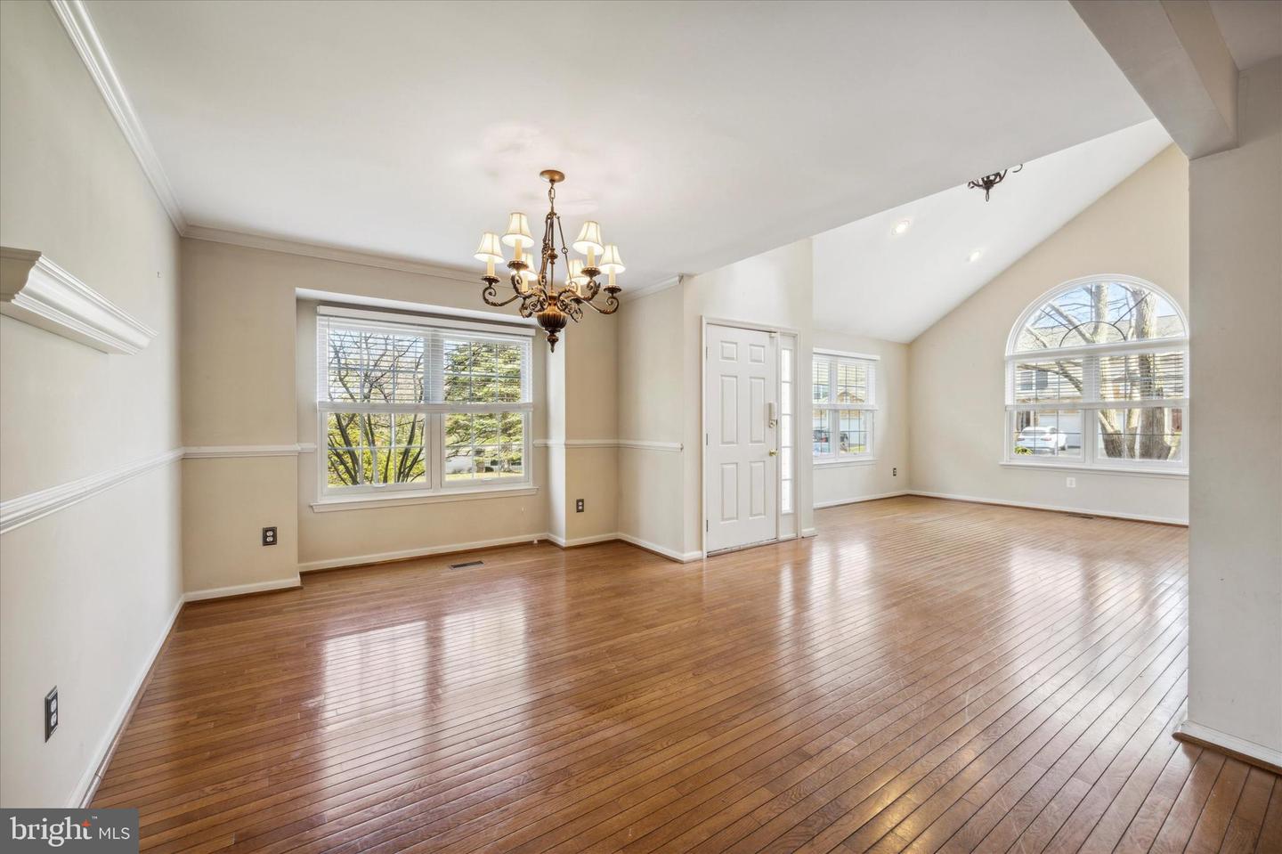 110 Gleneagles Dr