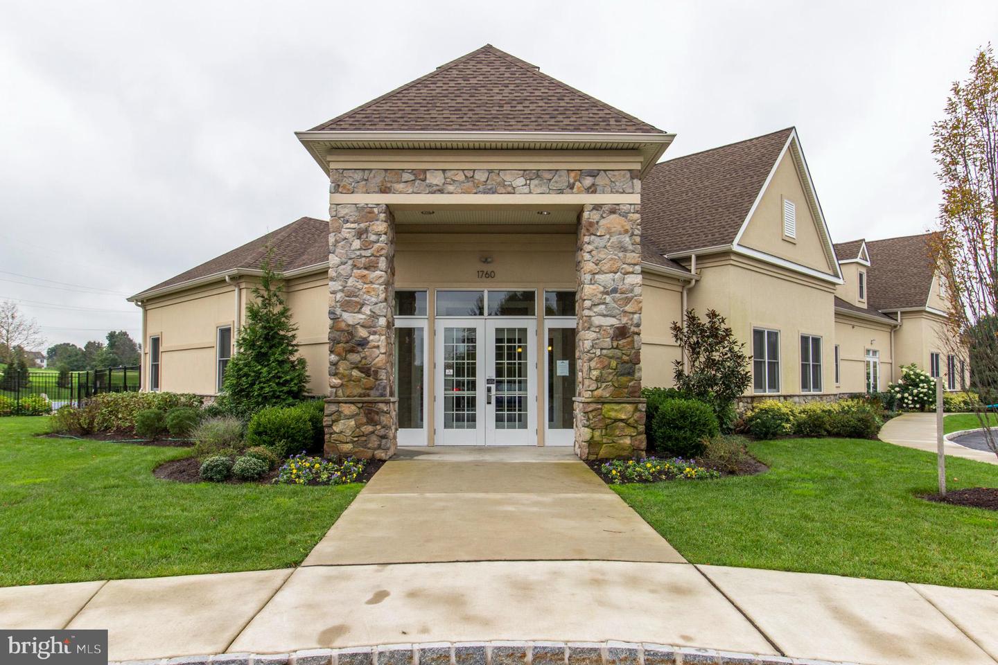 110 Gleneagles Dr