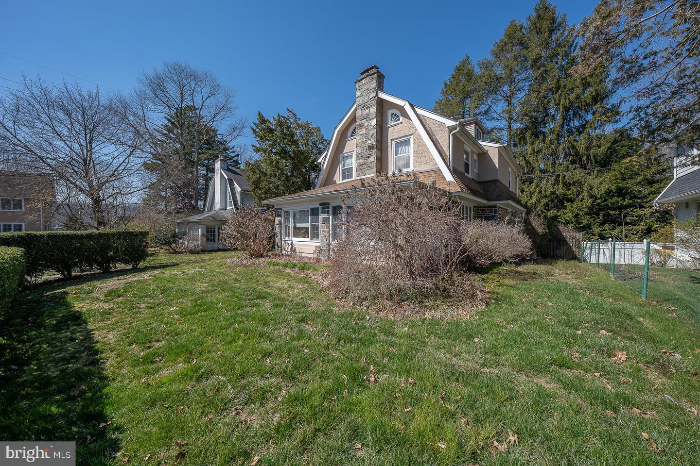 3 W Newfield Way