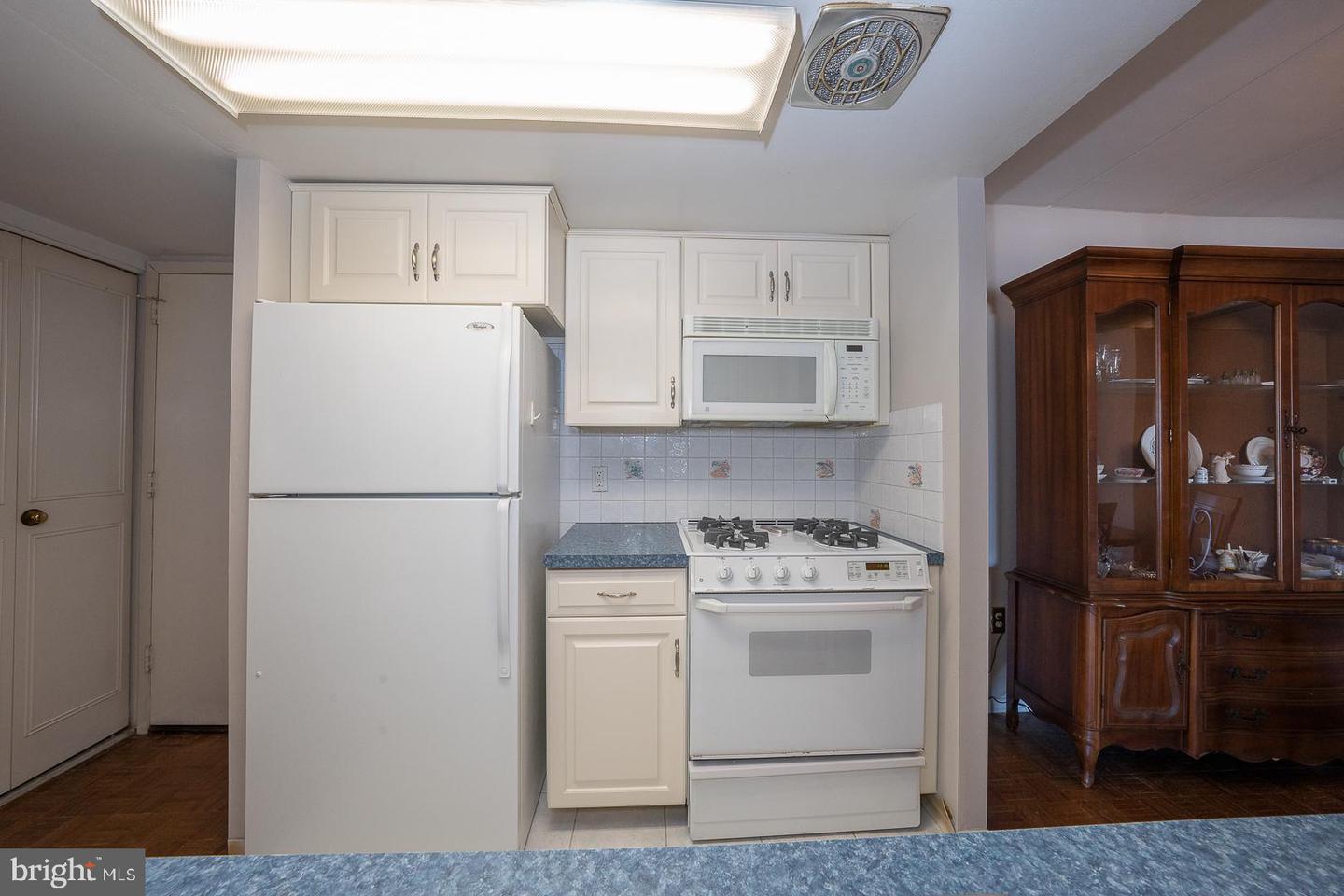 100 West Ave #606-W