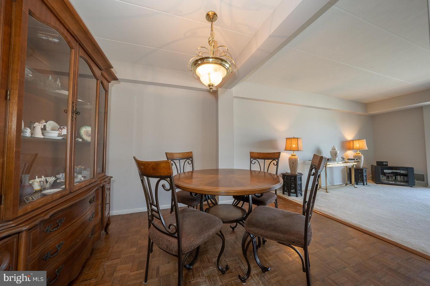 100 West Ave #606-W